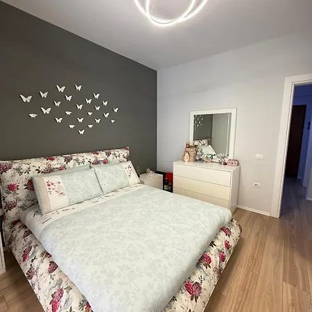 Apartment Fia Dry With Terrace Tirana